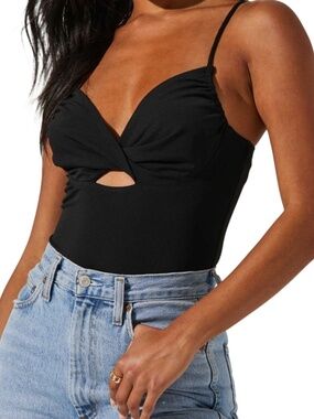 Aster The Label Twist Front / Key Hole Bodysuit - black